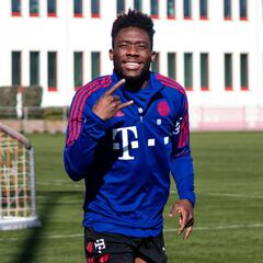 Davies: "No tengo problemas con el corazón"