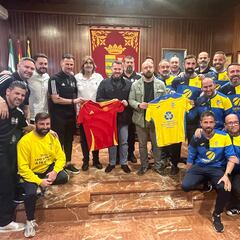 Las Leyendas España se suman a la fiesta solidaria de Paterna de Rivera