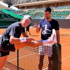 Djokovic entrena en Montecarlo a la espera de Alcaraz y Nadal