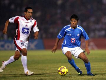 Quien fuera promesa del Cruz Azul se quedó en eso, pero el recuerdo que también le gustaba la fiesta queda ahí. En una concentración del Tri Sub 17, se escapó para ir a un festejo.