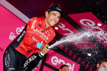 Santiago Buitrago se exhibe en el Giro de Italia ganando la etapa número 17. Es el primer triunfo colombiano en esta edición 2022.