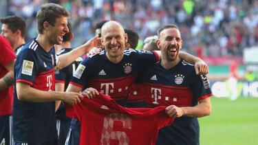 Bayern's Rummenigge hints at Robben and Ribery renewals