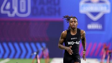 INDIANAPOLIS, INDIANA - MARCH 02: Xavier Worthy #WO40 of Texas participates in the 40-yard dash during the NFL Combine at Lucas Oil Stadium on March 02, 2024 in Indianapolis, Indiana.   Stacy Revere/Getty Images/AFP (Photo by Stacy Revere / GETTY IMAGES NORTH AMERICA / Getty Images via AFP)