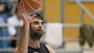 Héctor Manzano jugó en el Obradoiro.