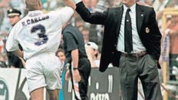 Roberto Carlos saluda a Capello.