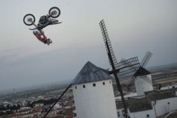 Exhibición de los X-Fighters en Campo de Criptana