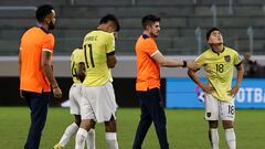 AMDEP3039. SANTIAGO DEL ESTERO (ARGENTINA), 01/06/2023.- Tommy Chamba (d) de Ecuador reacciona hoy, al final de un partido de los octavos de final de la Copa Mundial de Fútbol sub-20 entre Ecuador y Corea del Sur en el estadio Único de Ciudades en Santiago del Estero (Argentina). EFE/ Juan Ignacio Roncoroni
