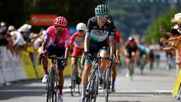 El ciclista alemán Emanuel Buchmann, durante una carrera.