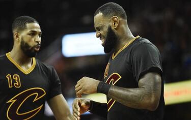 LeBron rants: "It's been a s***ty 2017 so far"