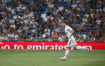 Massive cheer for Luka Modric