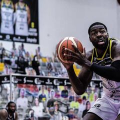 Oderah Anosike, incluido en el 'Equipo Ideal' de la J15 y J16