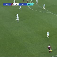 El golazo de Candreva en el Salterniatana vs. Inter de la Serie A