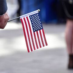 Si tienes más de 50 años, estos beneficios te harán querer tramitar la ciudadanía en EE.UU.