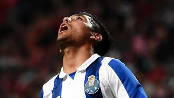 Santos adelantó al Braga en el minuto 6 y Soares logró el empate en el 62'. El punto es insuficiente en su lucha por la liga portuguesa con el Benfica.