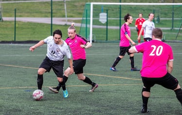 Un Colo Colo en Europa: el relato sobre el club que surgió en el exilio y que hoy lucha por ascender