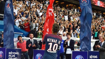 Pastore explains why he ceded his No.10 shirt to Neymar