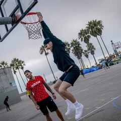 La habilidad de la Selección en pleno Venice Beach