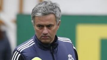El Chelsea admite que Mourinho podría volver al equipo inglés