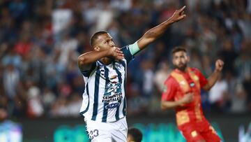    Salomon Rondon celebrates his goal 2-0 of Pachuca during the quarterfinals second  leg match between Pachuca and CS Herediano as part of the CONCACAF Champions Cup 2024, at Hidalgo Stadium on April 10, 2024 in Pachuca, Hidalgo, Mexico.