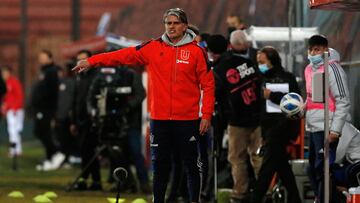 Futbol, Universidad de Chile vs Union La Calera.
Fecha 16, campeonato Nacional 2022.
El entrenador de Universidad de Chile Diego Lopez, es fotografiado contra Union La Calera durante el partido por la primera division disputado en el estadio Santa Laura.
Santiago, Chile.
02/07/2022
Jonnathan Oyarzun/Photosport
Football, Universidad de Chile vs Union La Calera.
16th date, 2022 National Championship.
Universidad de Chile’s head coach Diego Lopez, is pictured against Union La Calera during the first division match held at Santa Laura stadium.
Santiago, Chile.
07/02/2022
Jonnathan Oyarzun/Photosport
