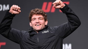 According to a Facebook post by his wife, Askren requires extracorporeal membrane oxygenation.