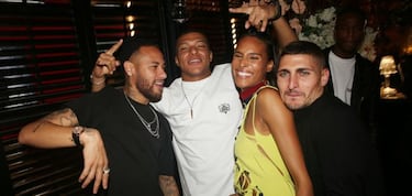 Los jugadores del PSG, en el cumpleaños de Cindy Bruna