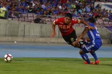 Futbol, Universidad de Chile vs Union EspaÃ±ola
SÃ©ptima fecha, campeonato de Clausura 2016/17
El jugador de Union EspaÃ±ola Carlos Gomez izquierda derecha centro, disputa el balon con Jean Beausejour  Universidad de Chile vs Union EspaÃ±ola durante el partido de primera division disputado en el estadio Nacional de Santiago, Chile.
19/03/2017
Karin Pozo/Photosport
*************

Football, Universidad de Chile vs Union EspaÃ±ola
7th date, Clousure Championship 2016/17
Union EspaÃ±ola's player Carlos Gomez eft right center, battles for the ball against  Jean Beausejour   of Universidad de Chile, Union EspaÃ±ola during the first division football match at the Nacional stadium in Santiago, Chile.
19/03/2017
Karin Pozo/Photosport