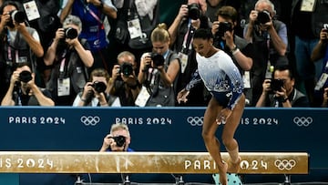 La gimnasta 10 es humana: caída y plata para Biles en París