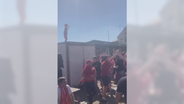 “Oh Luis Díaz”: Así le cantan los hinchas del Liverpool