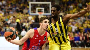 Nando de Colo, en un partido contra el Fenerbahce