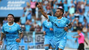 El jugador de Deportes Iquique, Ramón Fernández, celebra su gol ante Santiago Wanderers durante el partido de vuelta de la Liguilla de Promoción.