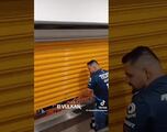 Afición de Rayados se burla de los palcos de Tigres y lo llaman “vulcanizadora”