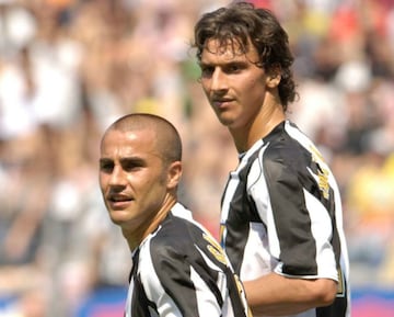 También en su paso por la Juventus de Turín, Ibrahimovic compartió vestidor con el único defensor que se ha llevado el Balón de Oro, tras ser campeón del mundo en 2006.