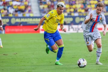 Iván Alejo y Frenkie de Jong.