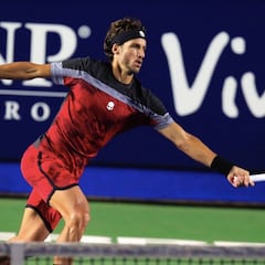 Feliciano López debutó con victoria y espera a Koepfer