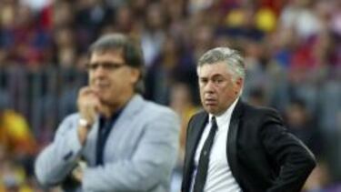 Martino y Ancelloti, juntos en el Camp Nou.
