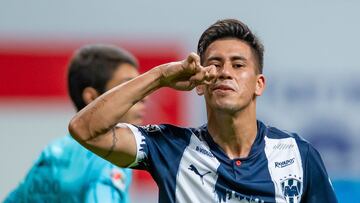 El golazo de Maximiliano Meza fue anulado por el árbitro después de una mano del chileno Sebastián Vegas.