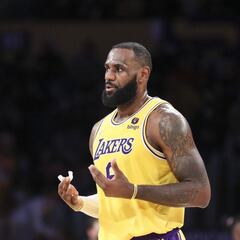 LeBron James says he doesn't know what Lakers can be