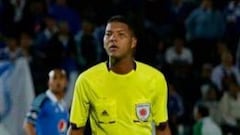 Ulises Arrieta sería suspendido por gol con la mano de Lazaga