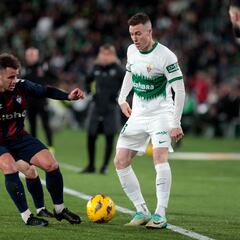 El Elche pierde a dos jugadores