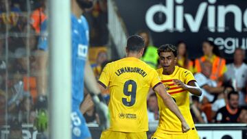 Los goles de Lewandowski para triunfo del Barcelona ante Valencia.