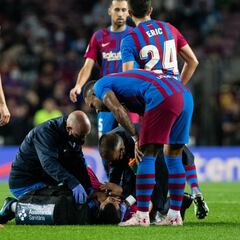 El hermano de Agüero tranquiliza tras sufrir el Kun una arritmia cardíaca que le tiene ingresado