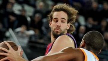 Ricky resucita al Barcelona y le da el pase a cuartos