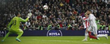 Fernando Torres marca el 0-1.