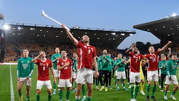 Soccer Football - UEFA Nations League - Group C - England v Hungary - Molineux Stadium, Wolverhampton, Britain - June 14, 2022 Hungary's Adam Szalai with teammates celebrate after the match REUTERS/Toby Melville