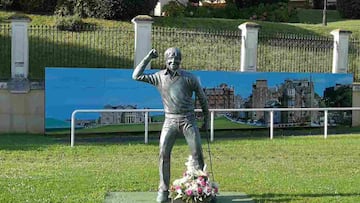 Residents in Pedreña express shock and sadness after the bronze tribute to legendary golfer Seve disappears near the local golf club.
