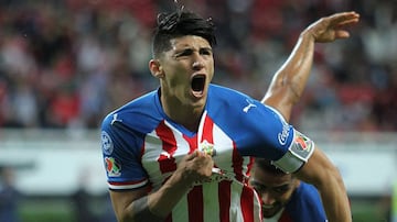 En 2020, Sporting Kansas City desembolsó 9.5 millones de dólares para que Pulido dejara las filas de Chivas de Guadalajara. Hoy por hoy, Alan es el hombre gol del equipo y el objetivo colectivo es conquistar la MLS Cup.