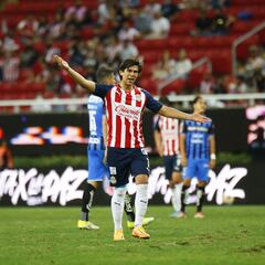 JJ Macías abre la puerta para salir de Chivas