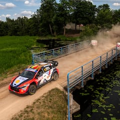 Ogier y Rovanpera se alían frente a Neuville en Letonia