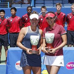 Sania Mirza knocks Martina Hingis off top spot in doubles